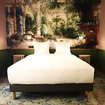 Отель Relais Monceau 4*